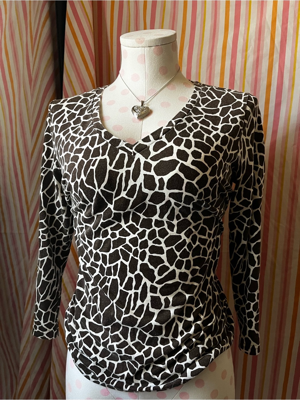 Liz Claiborne Brown and White Giraffe Print V-Neck Long Sleeve Top